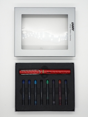 Комплект из ручки перьевой "Safari", F, Красный+Картр. ассорт. 8 шт.