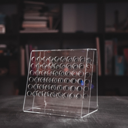 Подставка "Bubbles" для капиллярных ручек и карандашей на 54 ячейки Подставка "Bubbles" для капиллярных ручек и карандашей на 54 ячейки