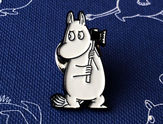 Значок эмалированный, Муми-тролли.Муми-тролль с топором