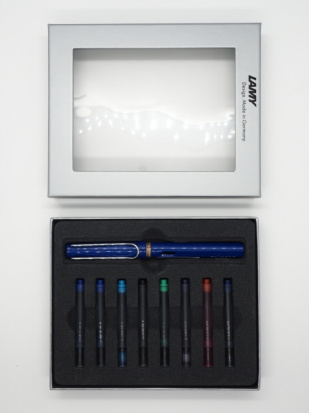 Комплект из ручки перьевой "Safari", F, Синий+Картр. ассорт. 8 шт.