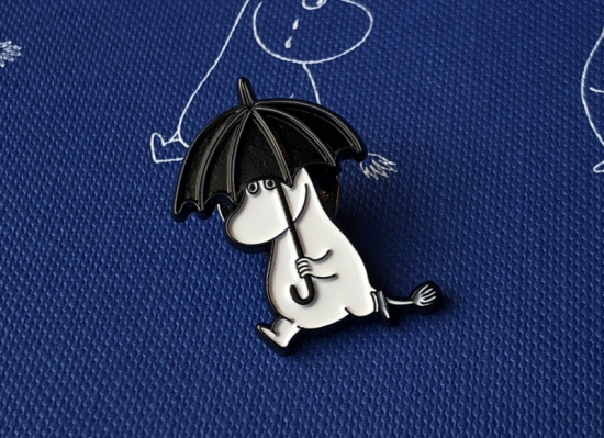 Значок эмалированный, Муми-тролли.Фрекен Снорк с зонтом Значок эмалированный, Муми-тролли.Фрекен Снорк с зонтом