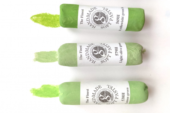 Пастель сухая мягкая круглая ручной работы №579, светло-оливково-зеленый