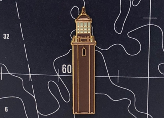 Значок эмалированный Маяк Большой Тютерс