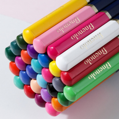 Набор цветных карандашей Finenolo 24 цвета в металлическом пенале