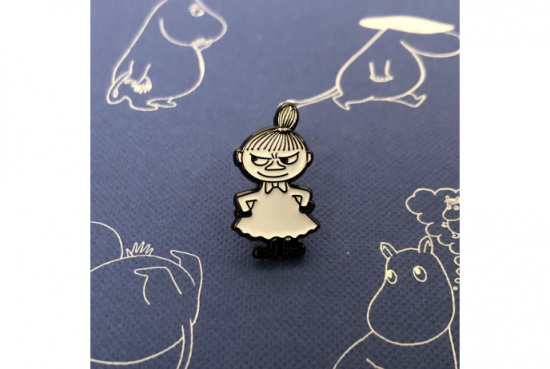 Значок эмалированный, Муми-тролли. Крошка Мю Значок эмалированный, Муми-тролли. Крошка Мю