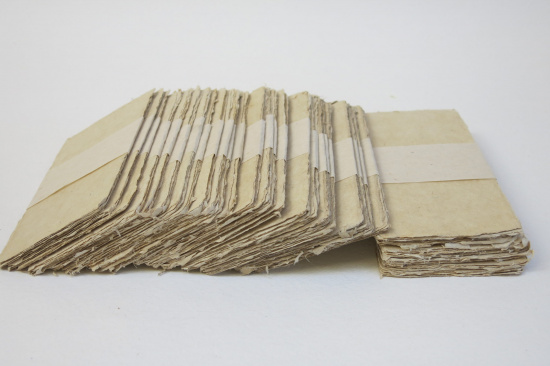 Бумага в листах "Khadi" гималайская, medium, 10*20см, 180г/м2, 1л 