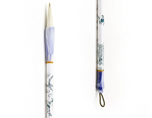 Кисть для каллиграфии с бело-голубым рисунком №8 (Смешанная)