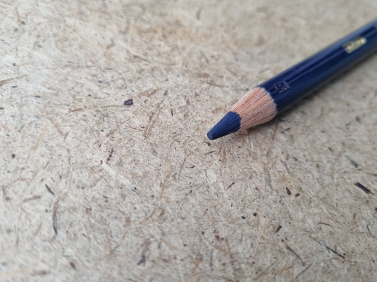 Карандаш акварельный "Inktense" синий темный 830