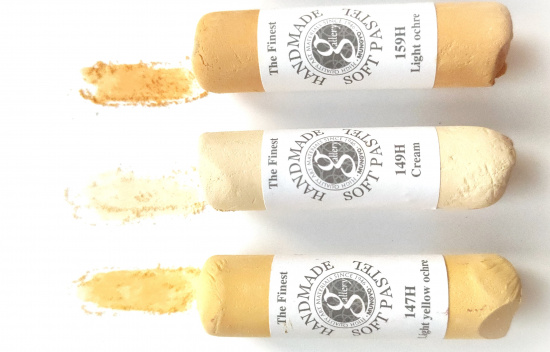 Пастель сухая мягкая круглая ручной работы №147, светло-желтая охра