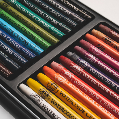 Акварельные профессиональные пастельные мелки, 24 цвета в металле Акварельные профессиональные пастельные мелки, 24 цвета в металле