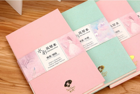 Скетчбук-гармошка для акв, зеленый, 300 г/м2, А6 (до 100х15см), 50% хлопок,  среднезернистая sela25