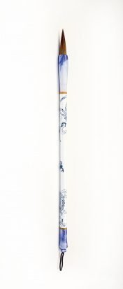 Кисть для каллиграфии с бело-голубым рисунком №8 (Волк) Кисть для каллиграфии с бело-голубым рисунком №8 (Волк)