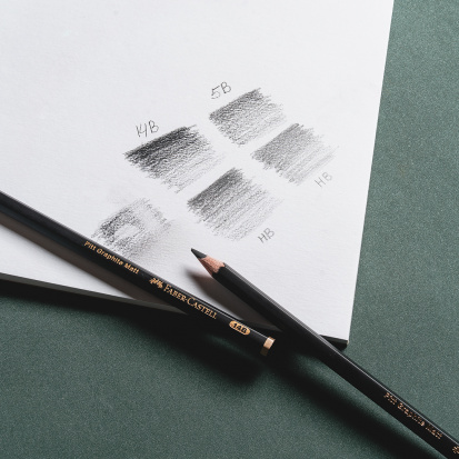 Карандаш графитовый "Pitt Graphite Matt", 8B